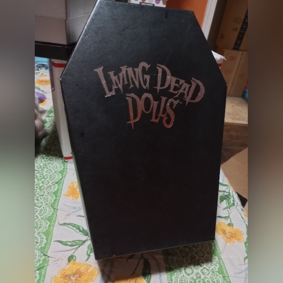 *VINTAGE* RARE Living dead doll double pack Nurse Necro and Dr Dedwin like new - Picture 9 of 11